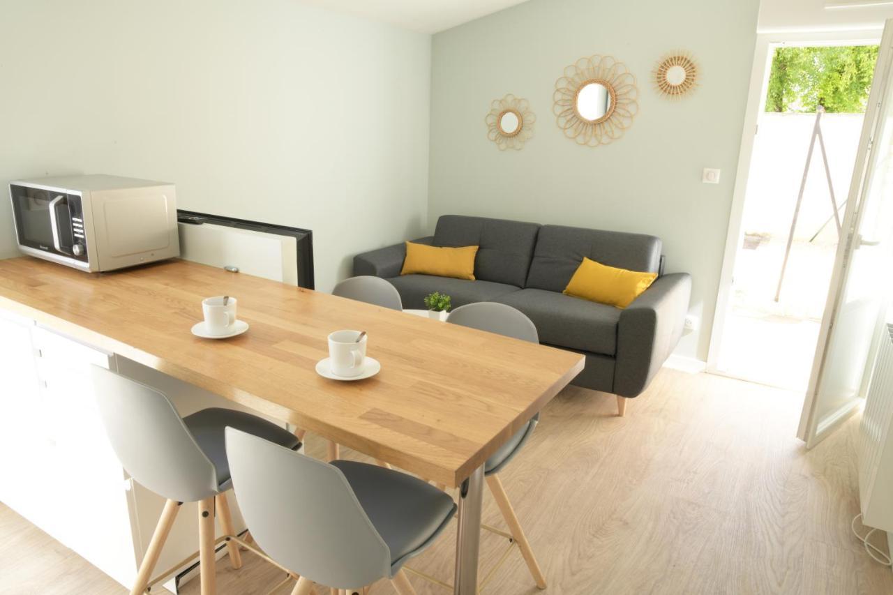 Appartamento T2 - 28M2 Avec Cour Et Stationnement, Wifi Et Linge Fournis Angoulême Esterno foto
