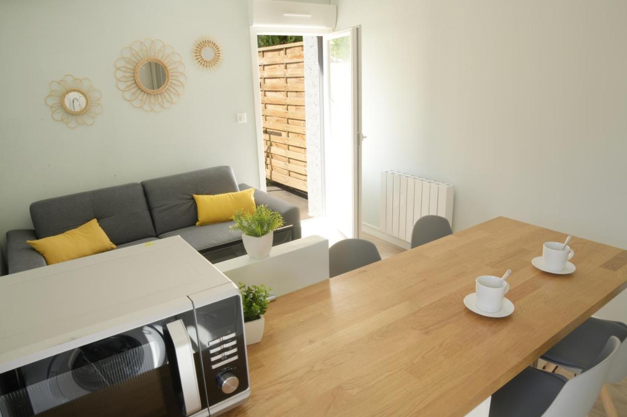 Appartamento T2 - 28M2 Avec Cour Et Stationnement, Wifi Et Linge Fournis Angoulême Esterno foto